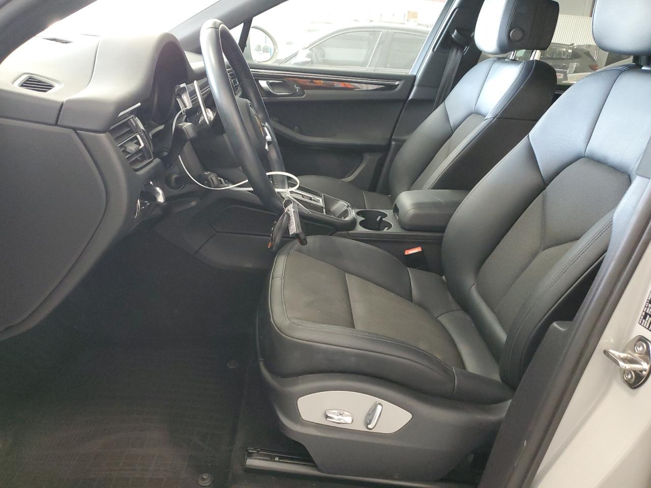 2023 Porsche Macan Base VIN: WP1AA2A51PLB05595 Lot: 87108475