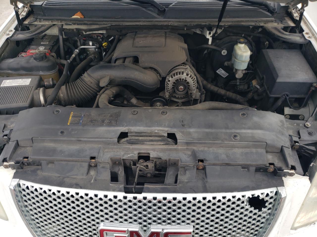 2007 GMC Yukon Xl Denali VIN: 1GKFK66887J257419 Lot: 92952535