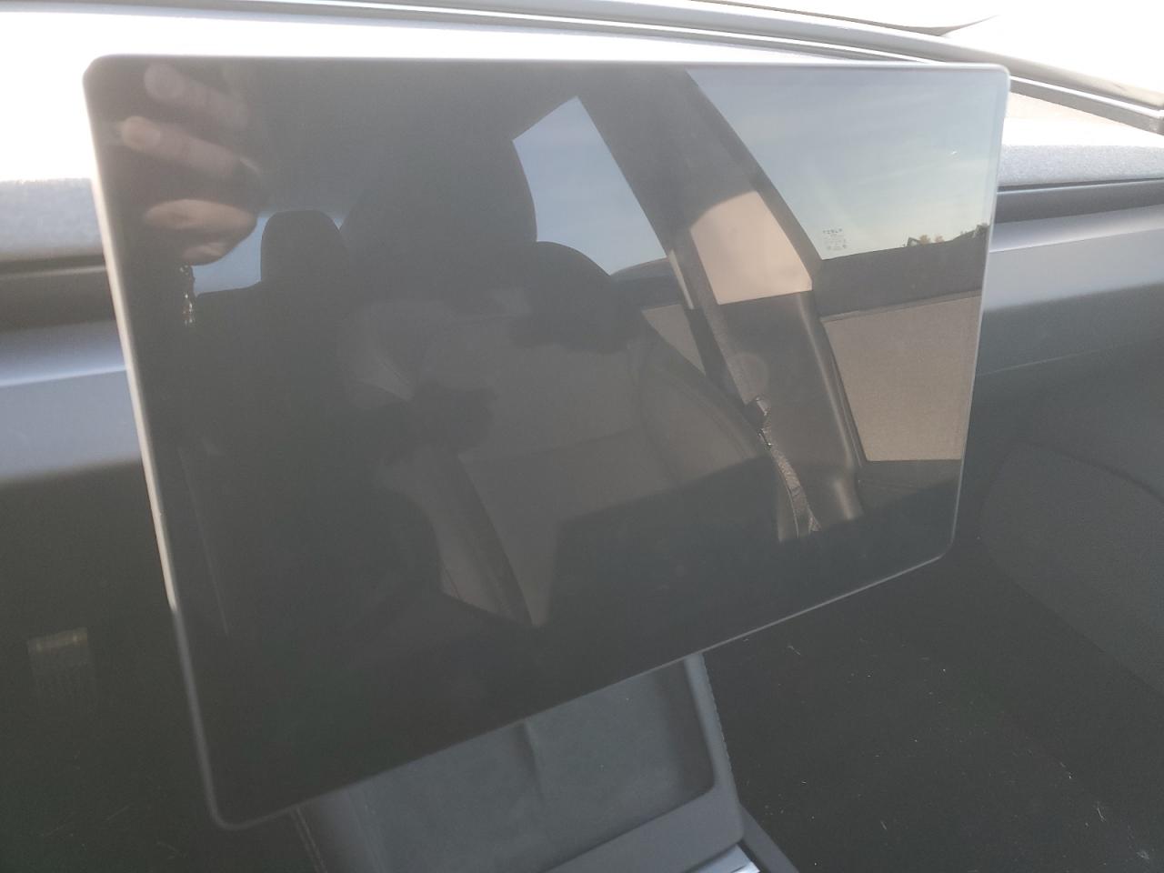 2025 Tesla Model 3 VIN: 5YJ3E1EA0SF010683 Lot: 92434425