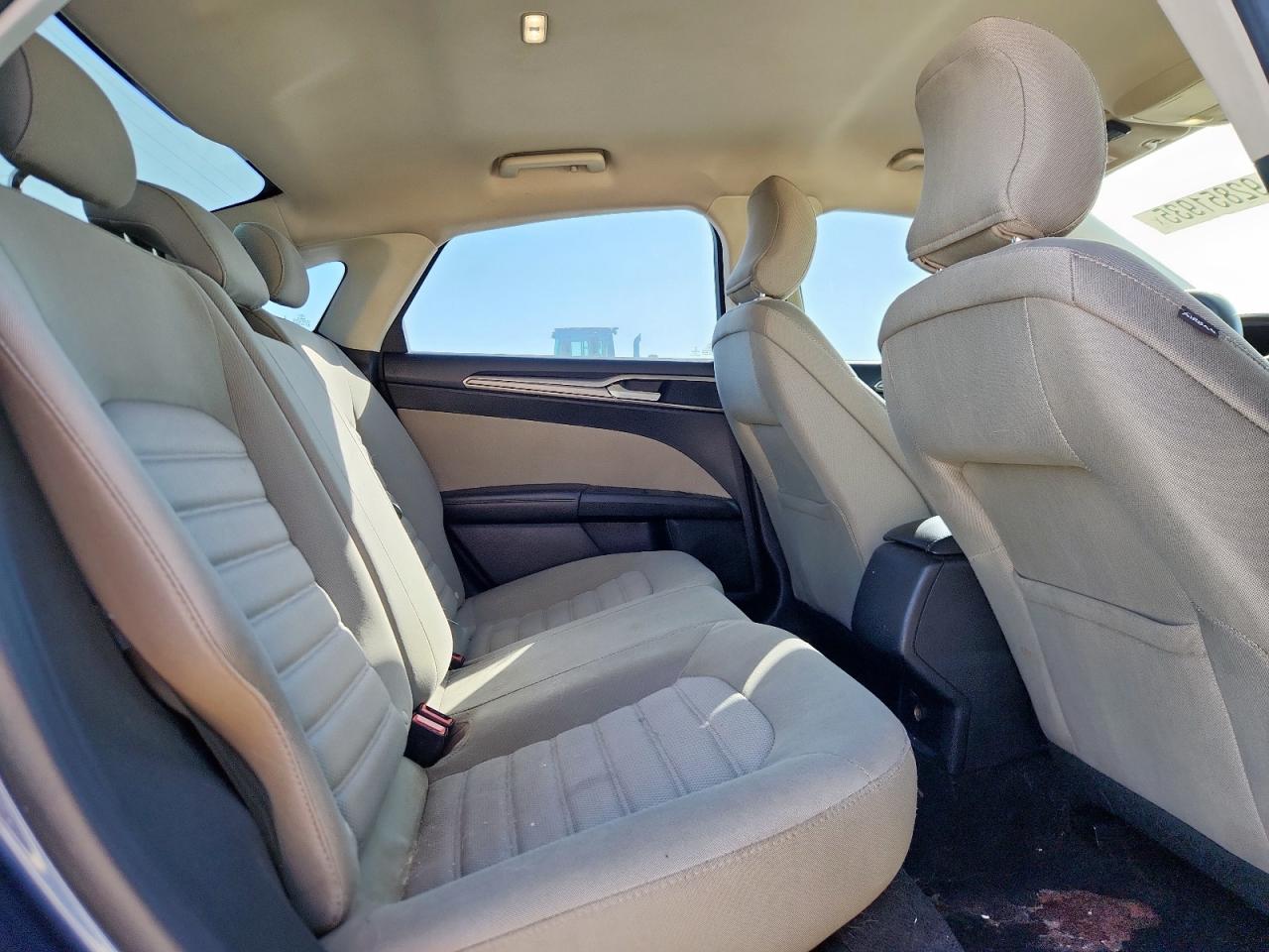 2019 Ford Fusion S VIN: 3FA6P0G75KR160828 Lot: 92851935