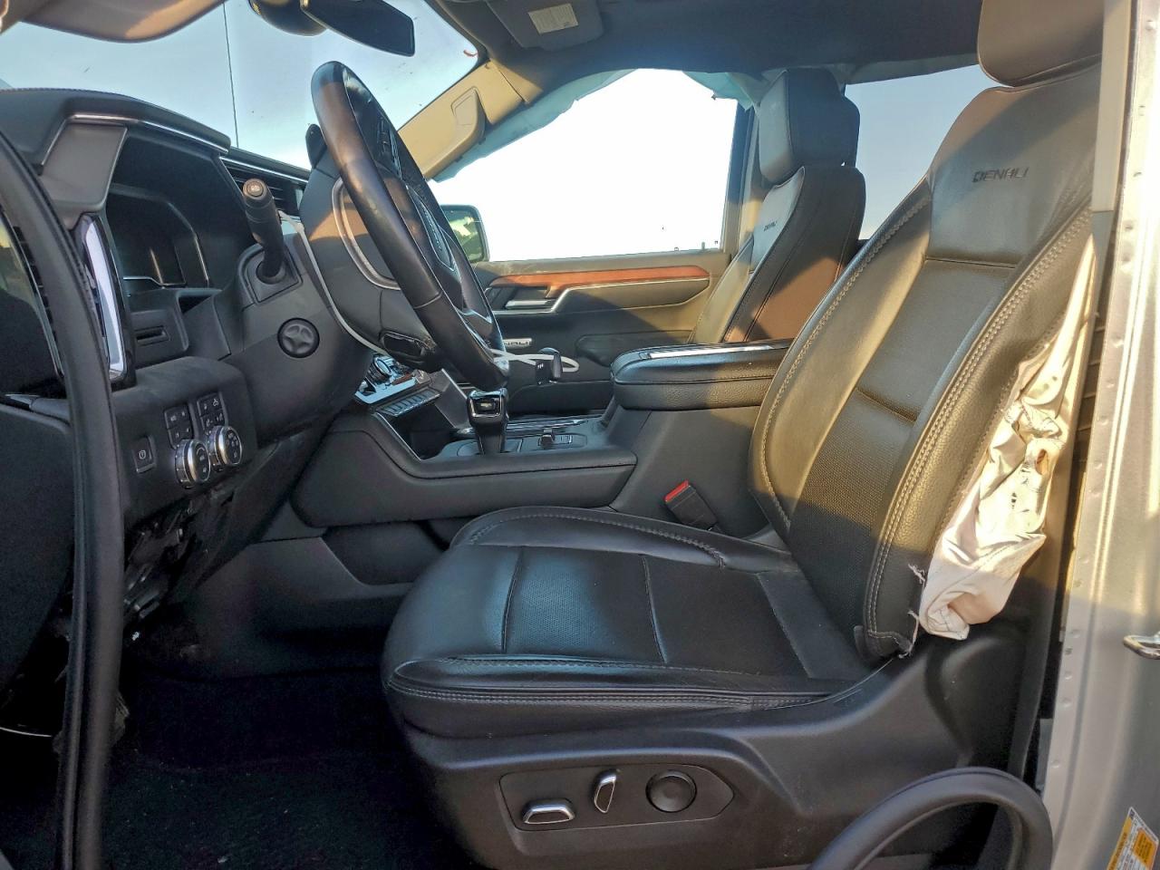 2022 GMC Sierra K1500 Denali VIN: 1GTUUGEL0NZ573209 Lot: 94379175