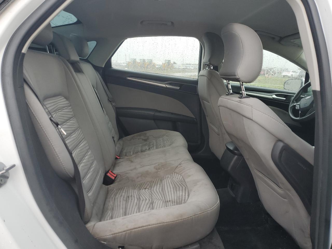 2016 Ford Fusion S VIN: 3FA6P0G71GR247780 Lot: 94003775