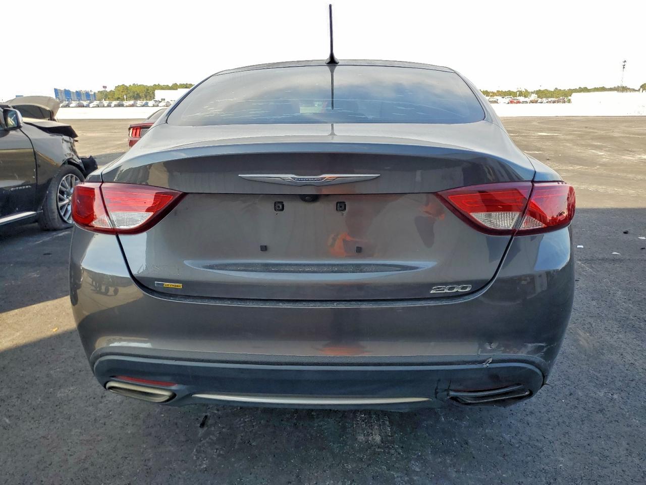 2015 Chrysler 200 Limited VIN: 1C3CCCAG8FN734032 Lot: 93714275