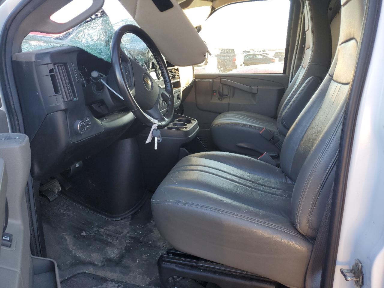 2021 Chevrolet Express G2500 Utility / Service Van VIN: 1GCWGAFP6M1312436 Lot: 93054095