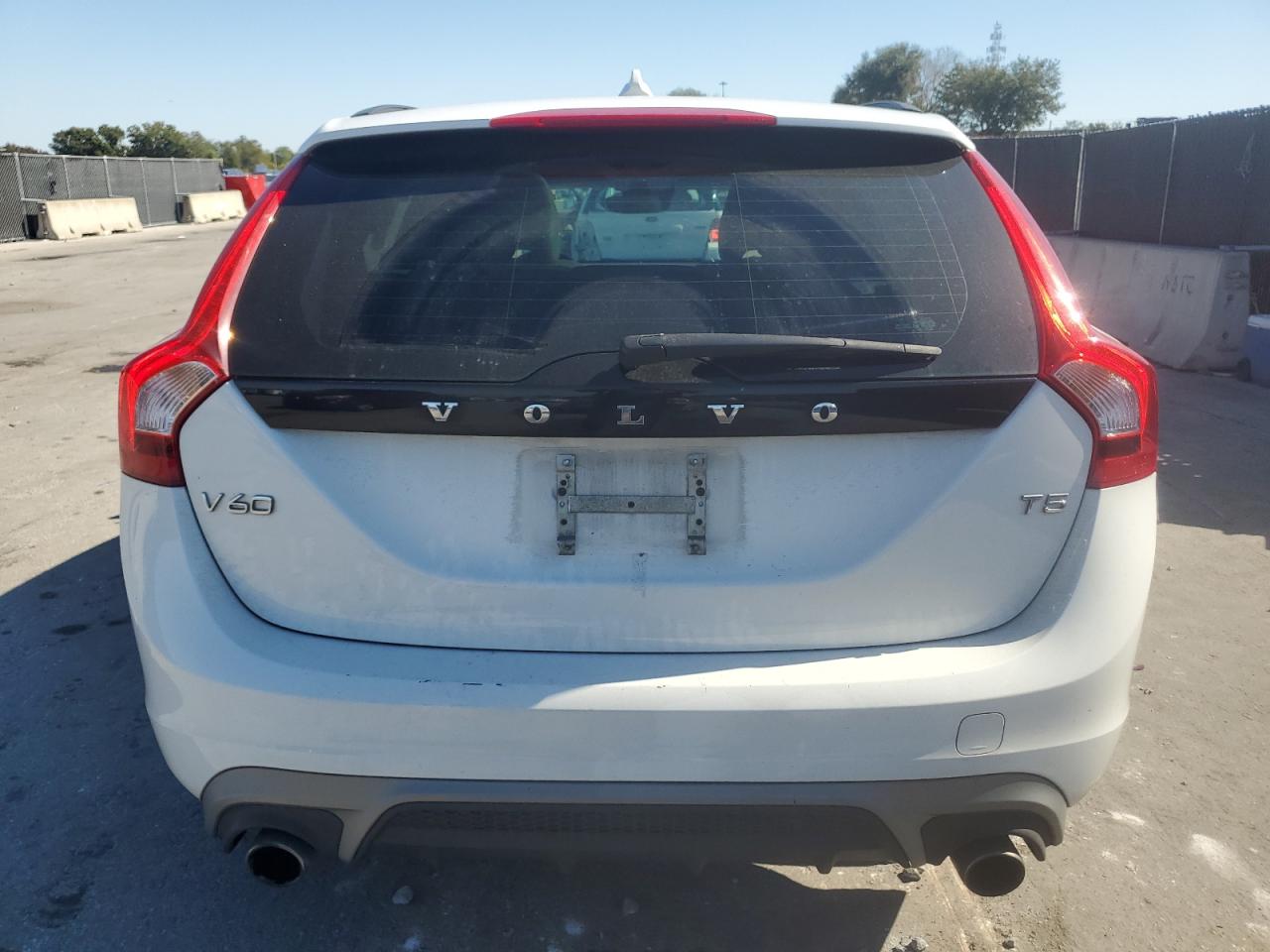 2018 Volvo V60 T5 Dynamic VIN: YV140MEL4J2378477 Lot: 93083755