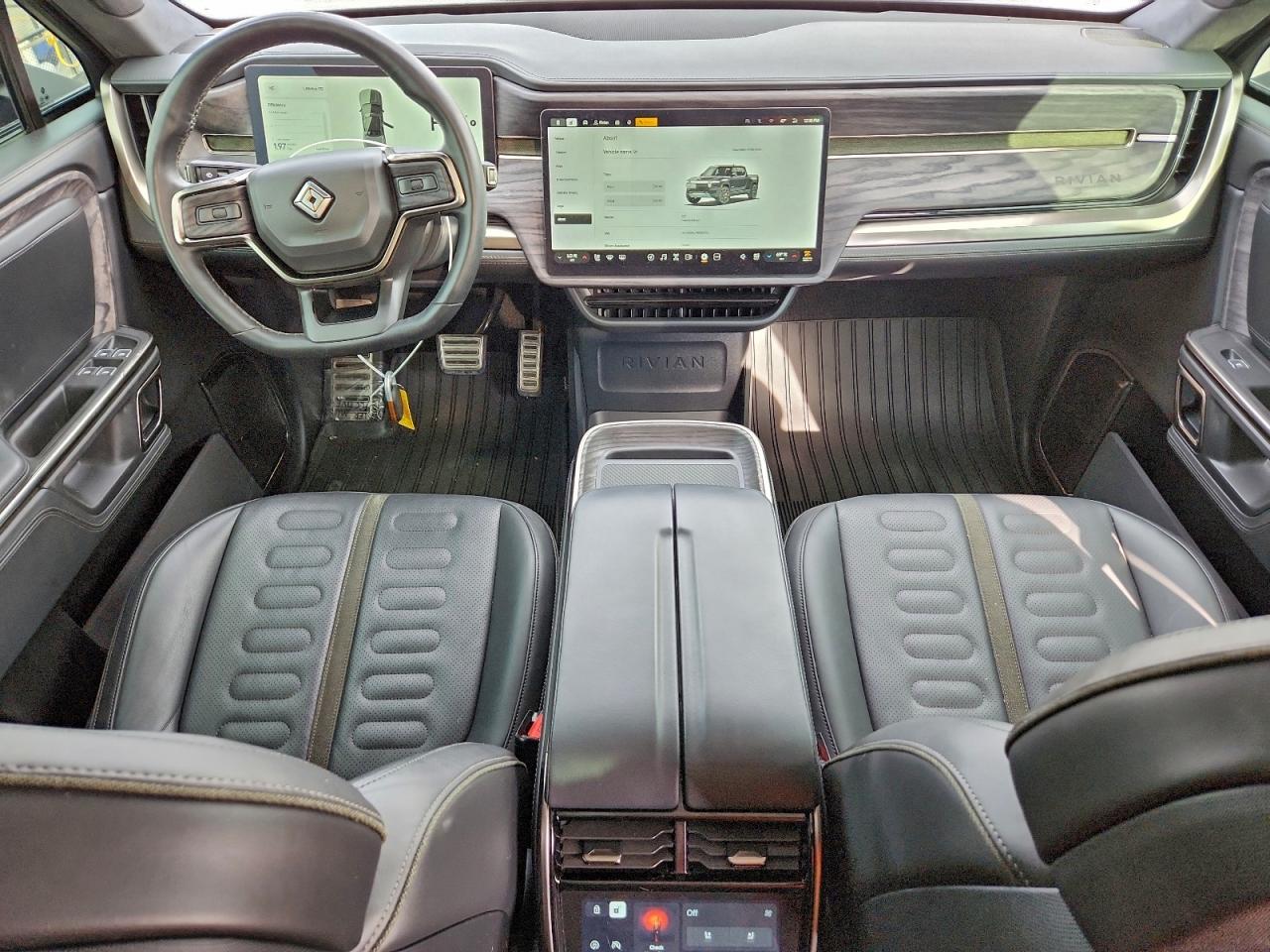 2022 Rivian R1T Launch Edition VIN: 7FCTGAAL7NN001755 Lot: 94114395