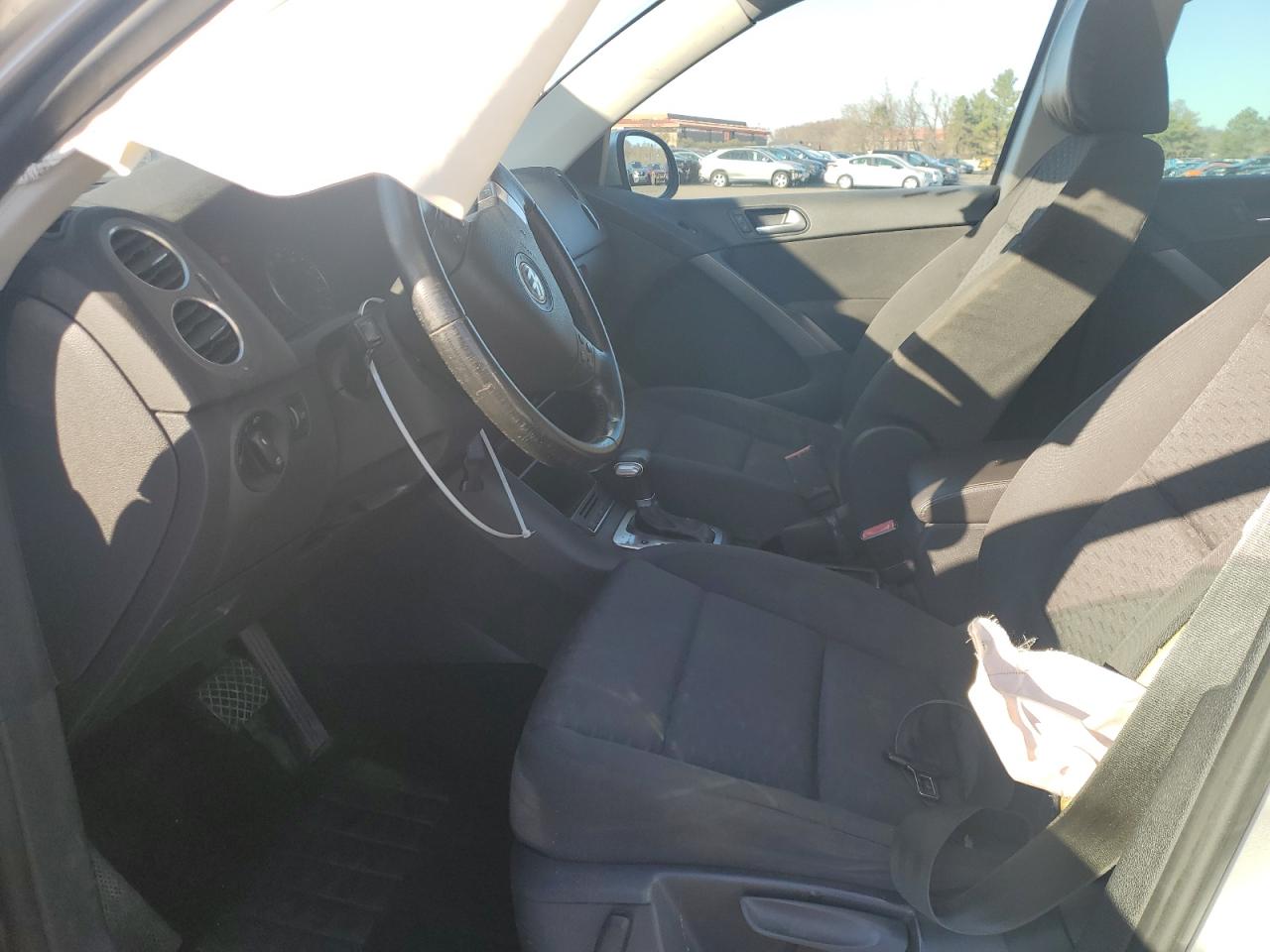 2009 Volkswagen Tiguan Se VIN: WVGBV75N59W005076 Lot: 92859735