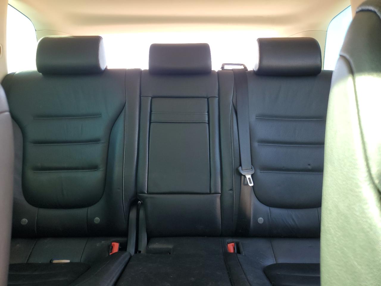 2016 Volkswagen Touareg Sport VIN: WVGEF9BP6GD002417 Lot: 92544365