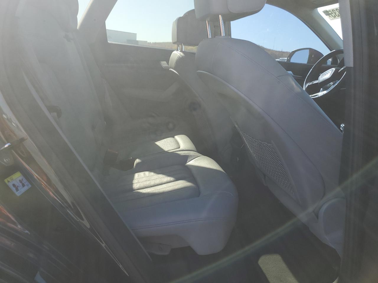 2018 Audi Q5 Premium VIN: WA1ANAFY2J2076067 Lot: 92468835