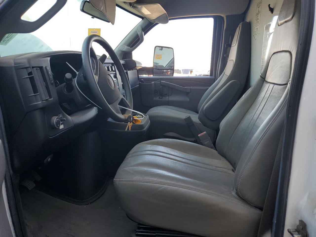 2022 GMC Savana Box Truck VIN: 7GZ37TC71NN009564 Lot: 92467275