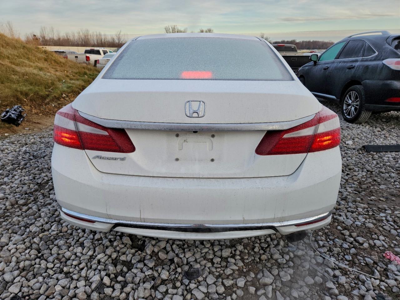 2017 Honda Accord Lx VIN: 1HGCR2F33HA046395 Lot: 93643525