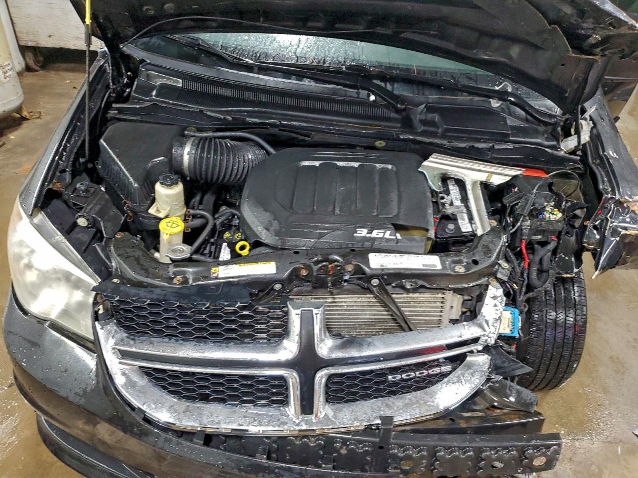 2012 Dodge Grand Caravan Crew VIN: 2C4RDGDG1CR198352 Lot: 94183325