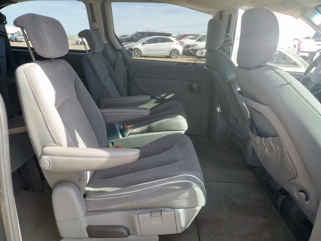 2005 Dodge Grand Caravan Sxt VIN: 2D4GP44L15R474674 Lot: 93410585