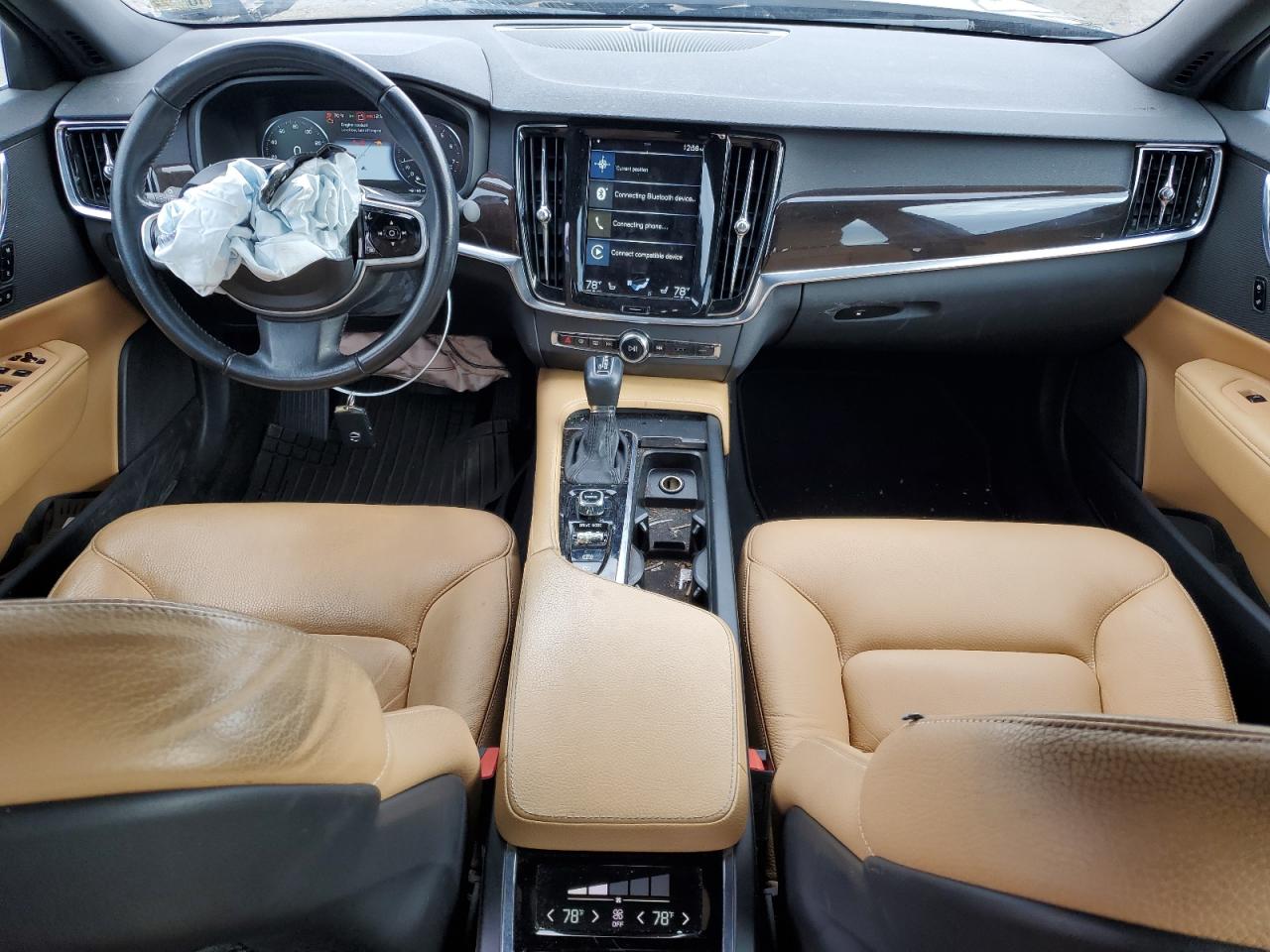 2017 Volvo S90 T6 Momentum VIN: YV1A22MK1H1013152 Lot: 92416195