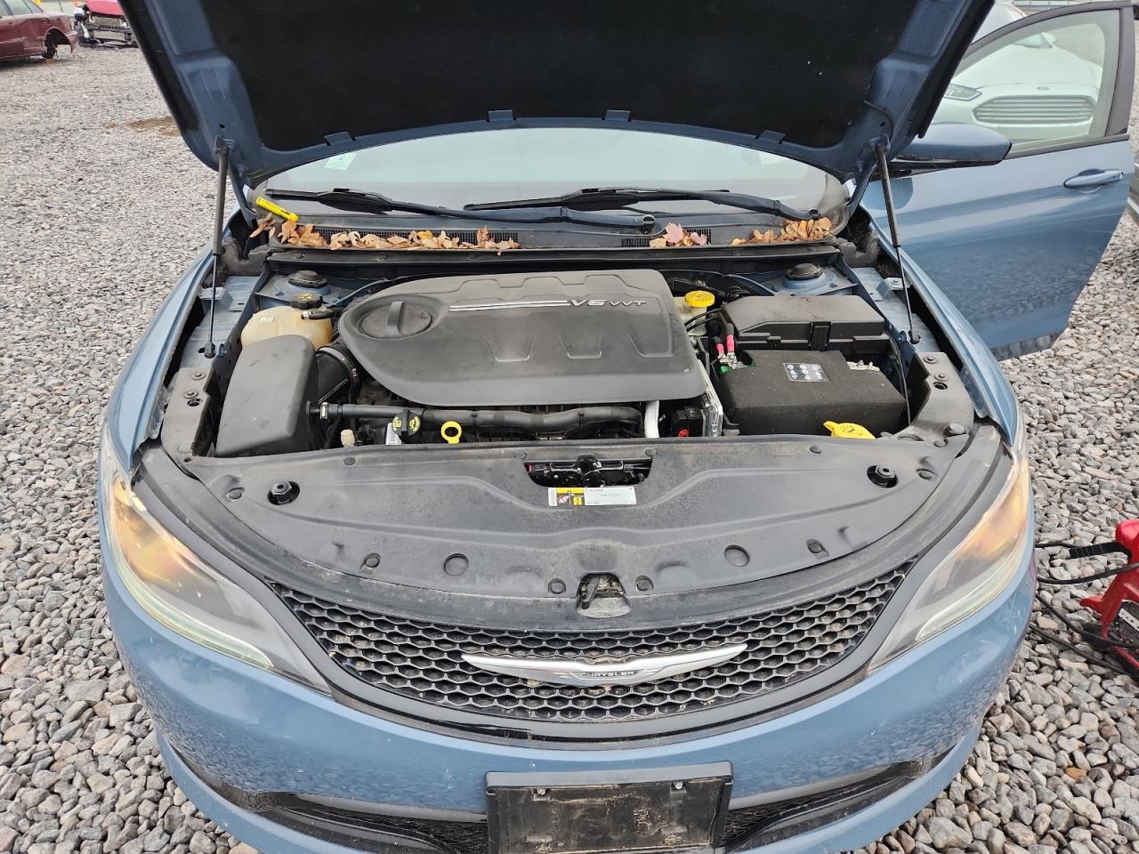 2015 Chrysler 200 S VIN: 1C3CCCBG2FN592310 Lot: 92612265