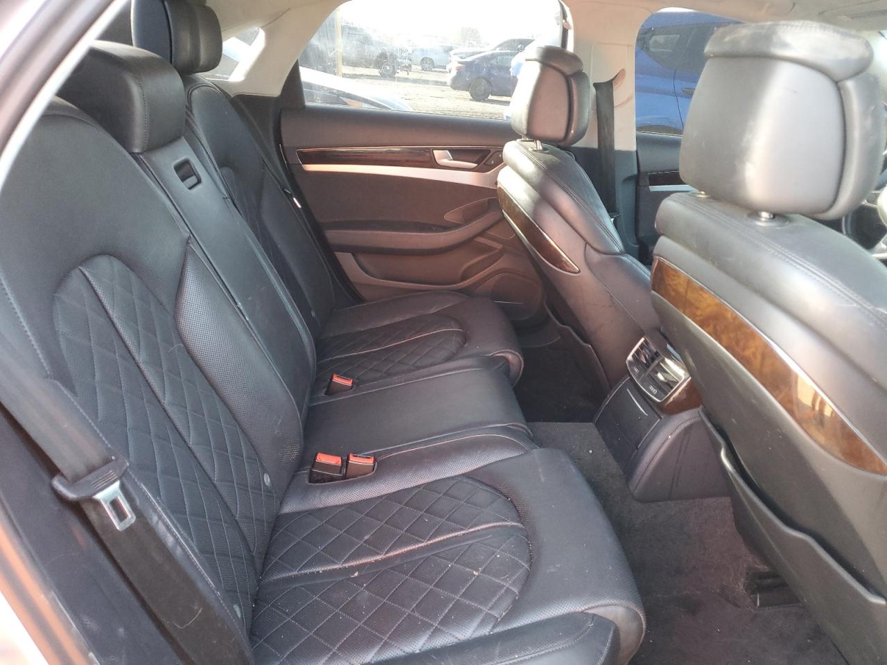 2015 Audi A8 Quattro VIN: WAUJ2AFD1FN024525 Lot: 92806925