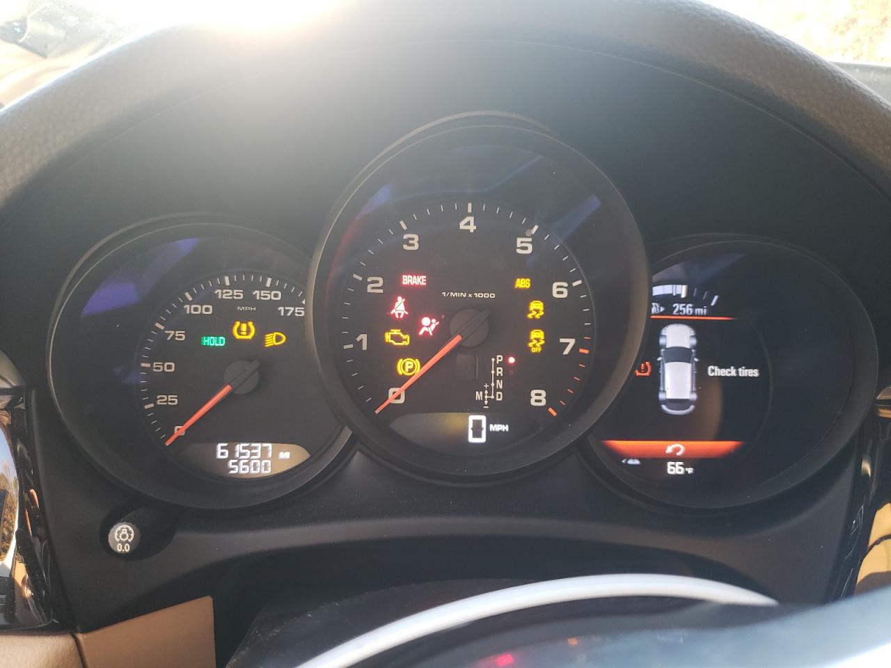 2018 Porsche Macan VIN: WP1AA2A52JLB17343 Lot: 91943345