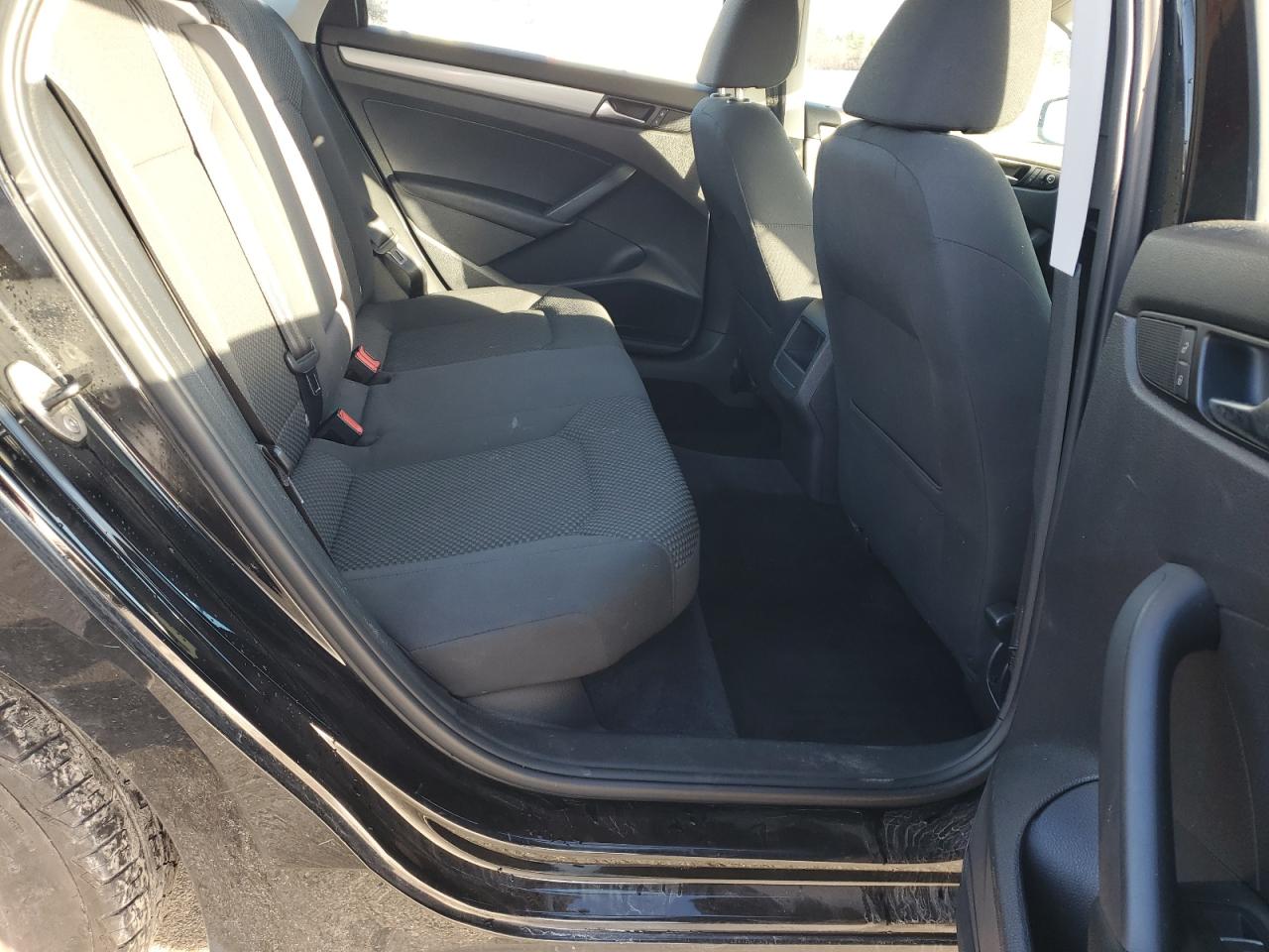 2013 Volkswagen Passat S VIN: 1VWAP7A33DC125156 Lot: 92051045