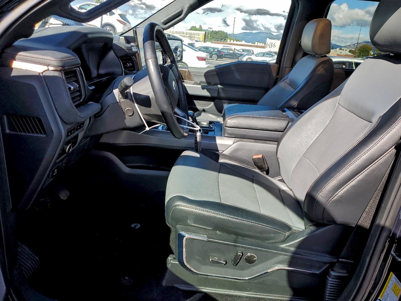 2023 Ford F150 Lightning Pro VIN: 1FTVW1EV2PWG13534 Lot: 94268235