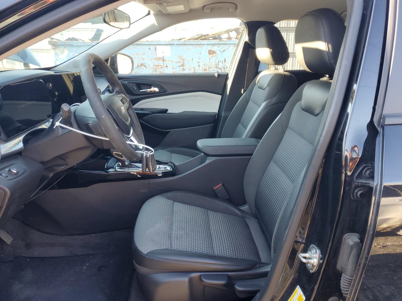 2025 Chevrolet Trax 1Lt VIN: KL77LHEP2SC067241 Lot: 90438235