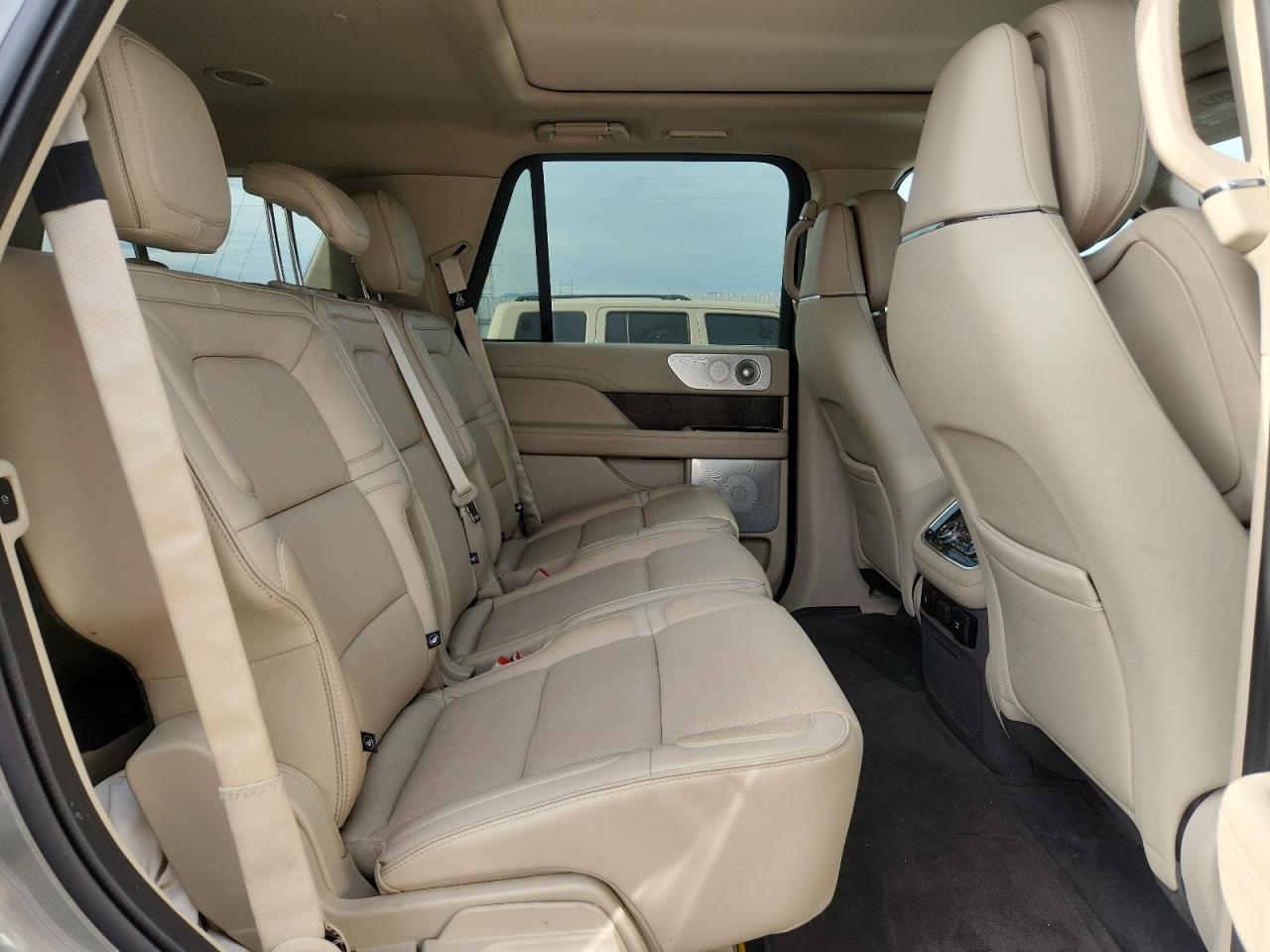 2019 Lincoln Navigator Reserve VIN: 5LMJJ2LT9KEL15557 Lot: 93868385