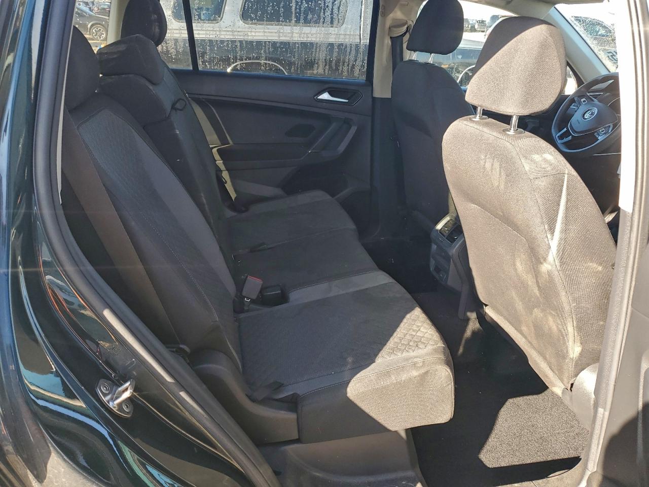 2018 Volkswagen Tiguan S VIN: 3VV1B7AX1JM122000 Lot: 93848515