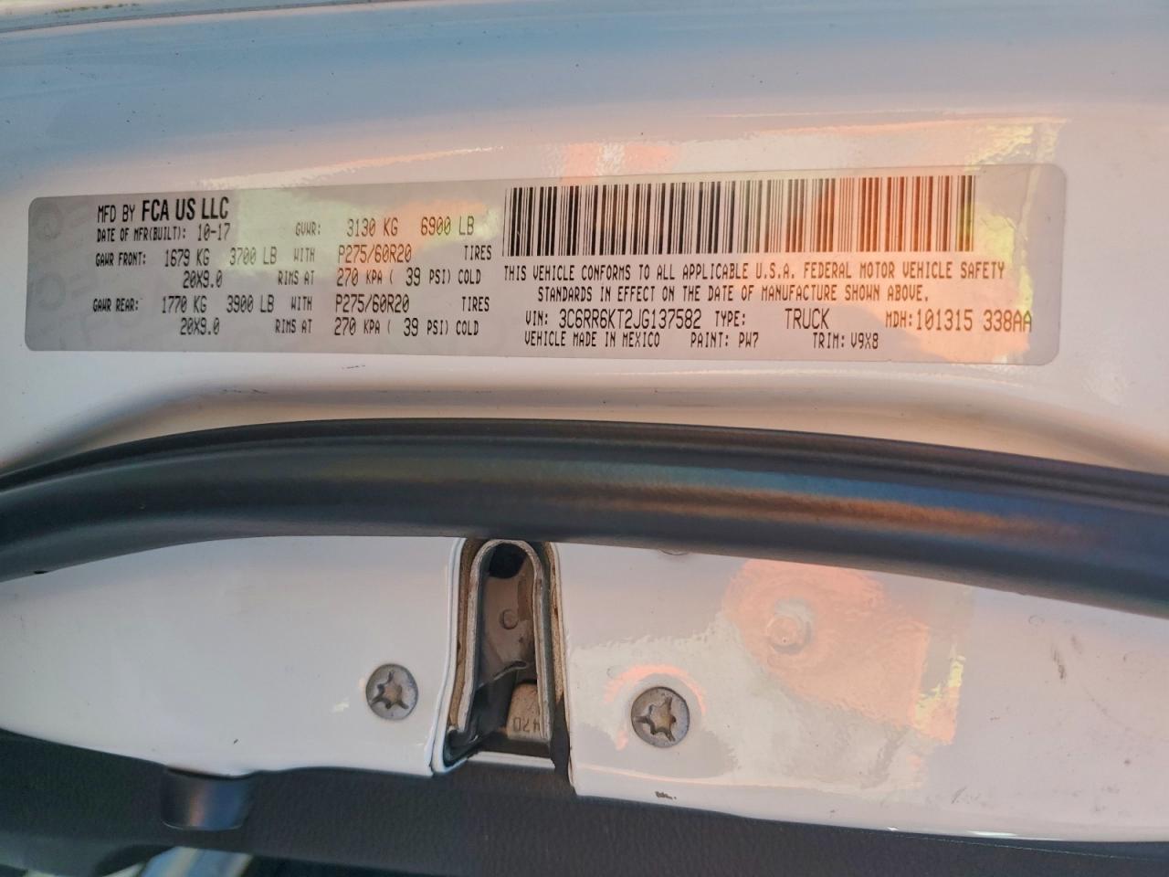 2018 Ram 1500 St VIN: 3C6RR6KT2JG137582 Lot: 94038915