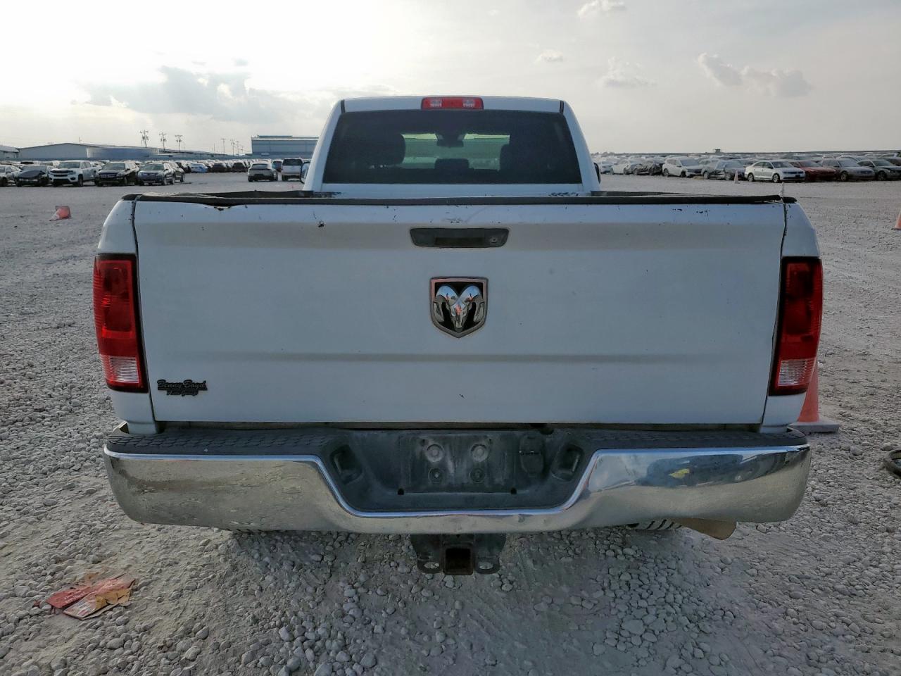 2015 Ram 2500 St VIN: 3C6UR4HJ3FG672335 Lot: 93345375