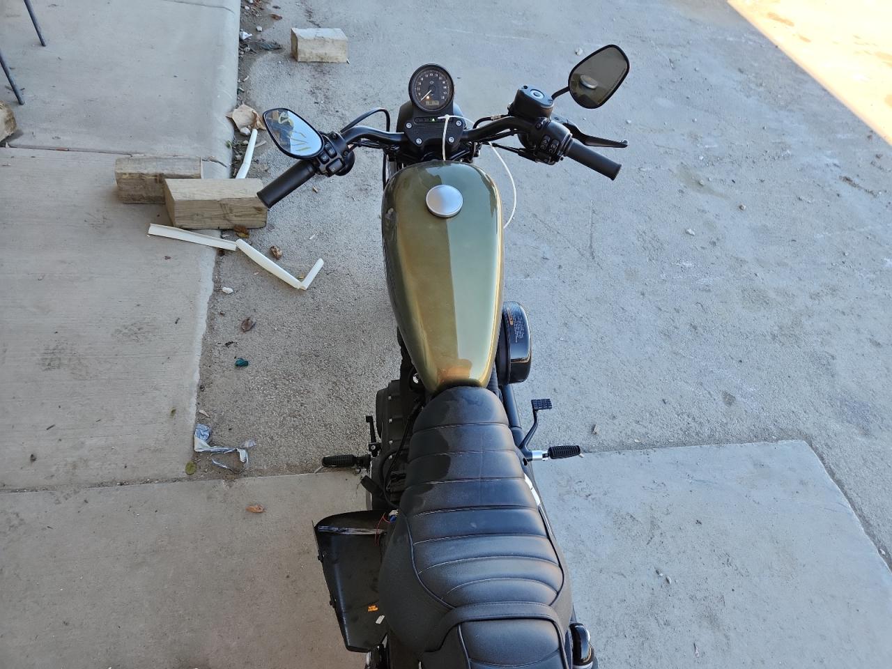 2017 Harley-Davidson Xl883 Iron 883 VIN: 1HD4LE216HC434167 Lot: 90831155