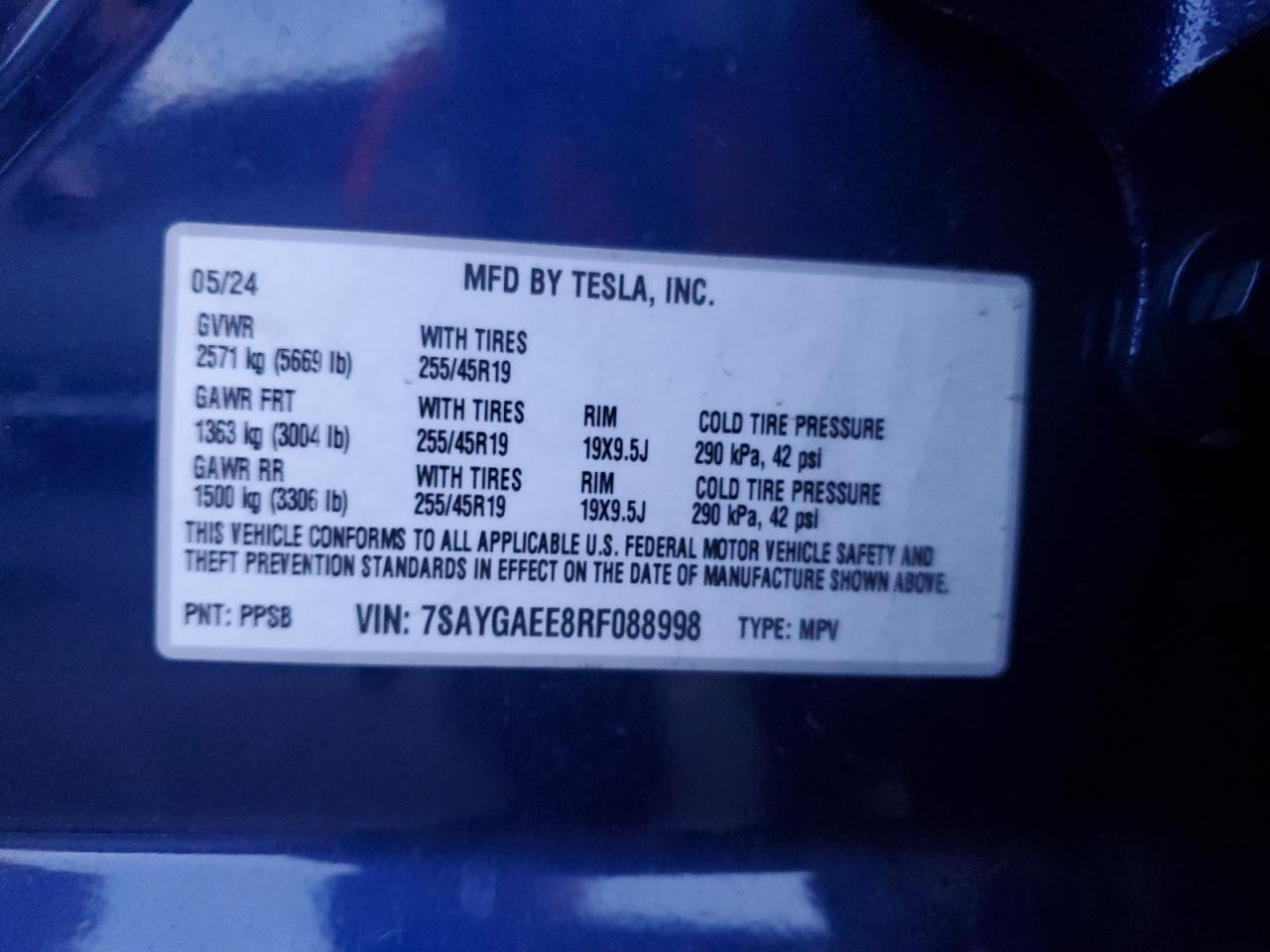 2024 Tesla Model Y VIN: 7SAYGAEE8RF088998 Lot: 92431515