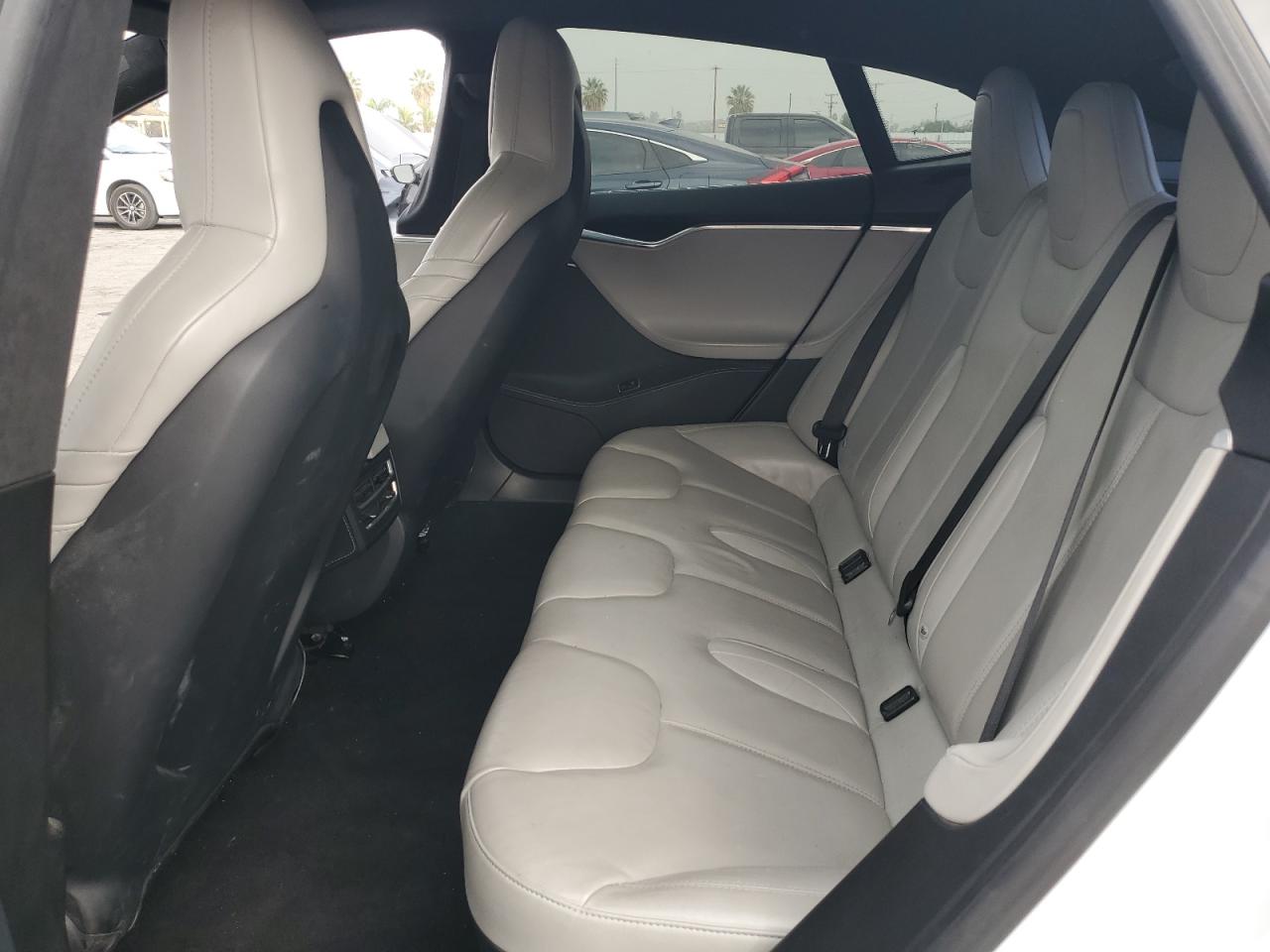 2015 Tesla Model S 70D VIN: 5YJSA1S28FF088199 Lot: 90749205