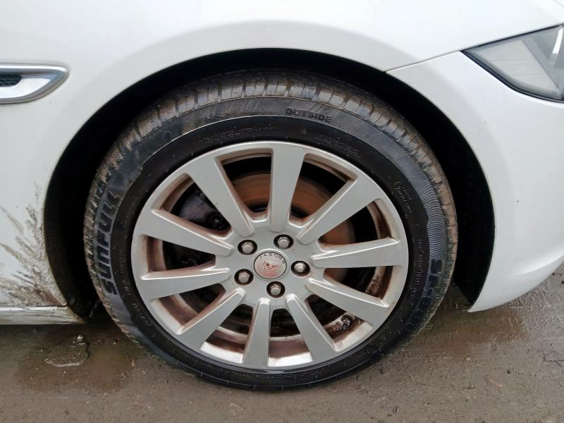 2015 JAGUAR XE 2.0D [180] SE 4DR