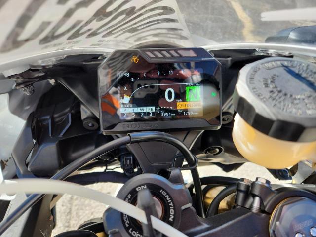 2025 HONDA CBR1000 RR  