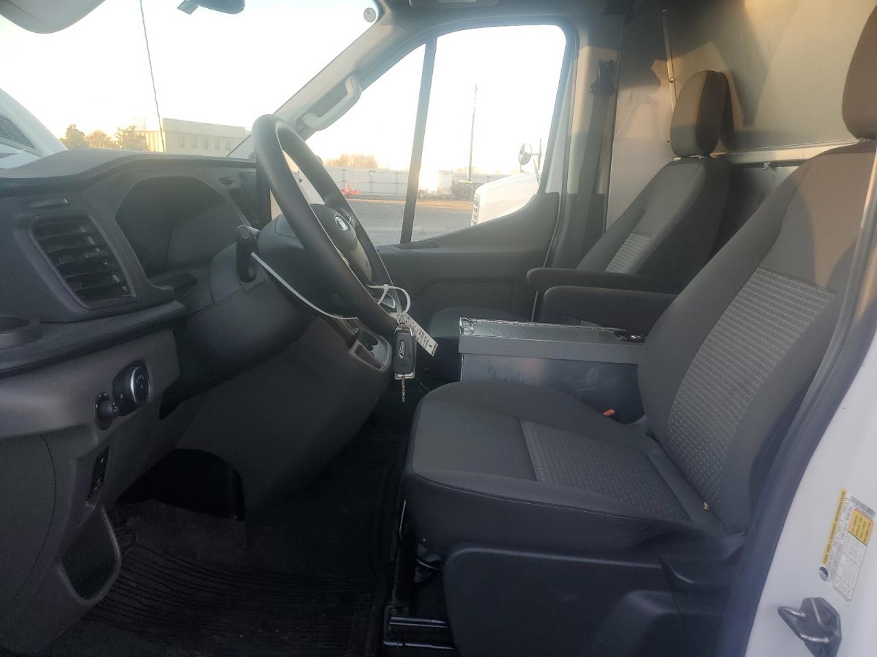 2024 Ford Transit T-250 Utility / Service Van VIN: 1FTBR2C80RKB35055 Lot: 92076215