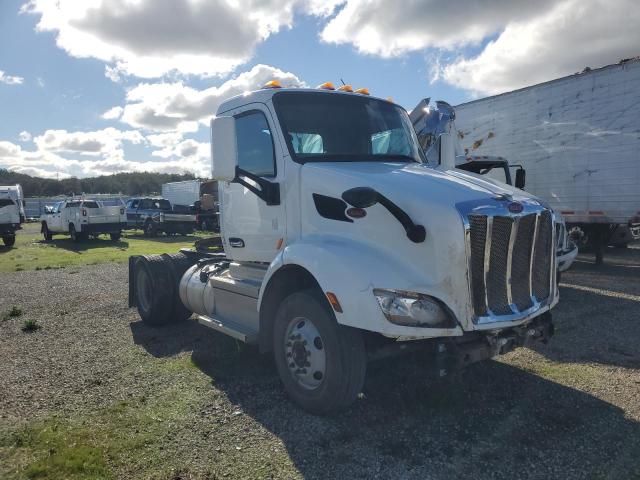 2022 Peterbilt 579 Semi Truck