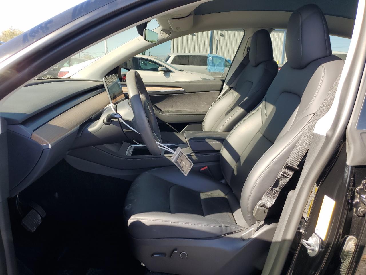 2023 Tesla Model Y VIN: 7SAYGDEE9PA028157 Lot: 90890305