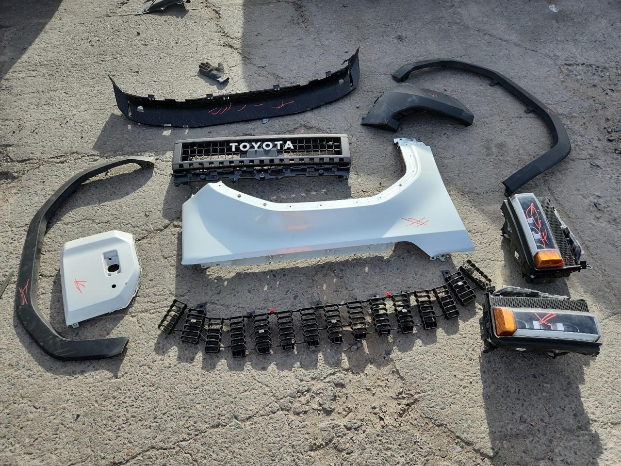 2024 Toyota Land Cruiser Base VIN: JTEABFAJ4R5007232 Lot: 91776155