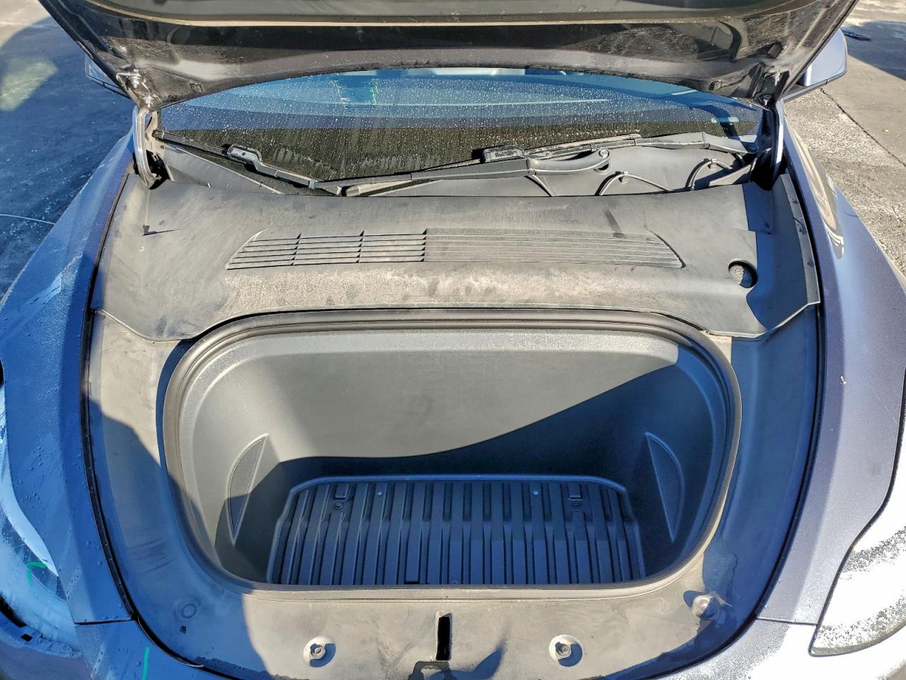 2020 Tesla Model Y VIN: 5YJYGDEEXLF053885 Lot: 94583455