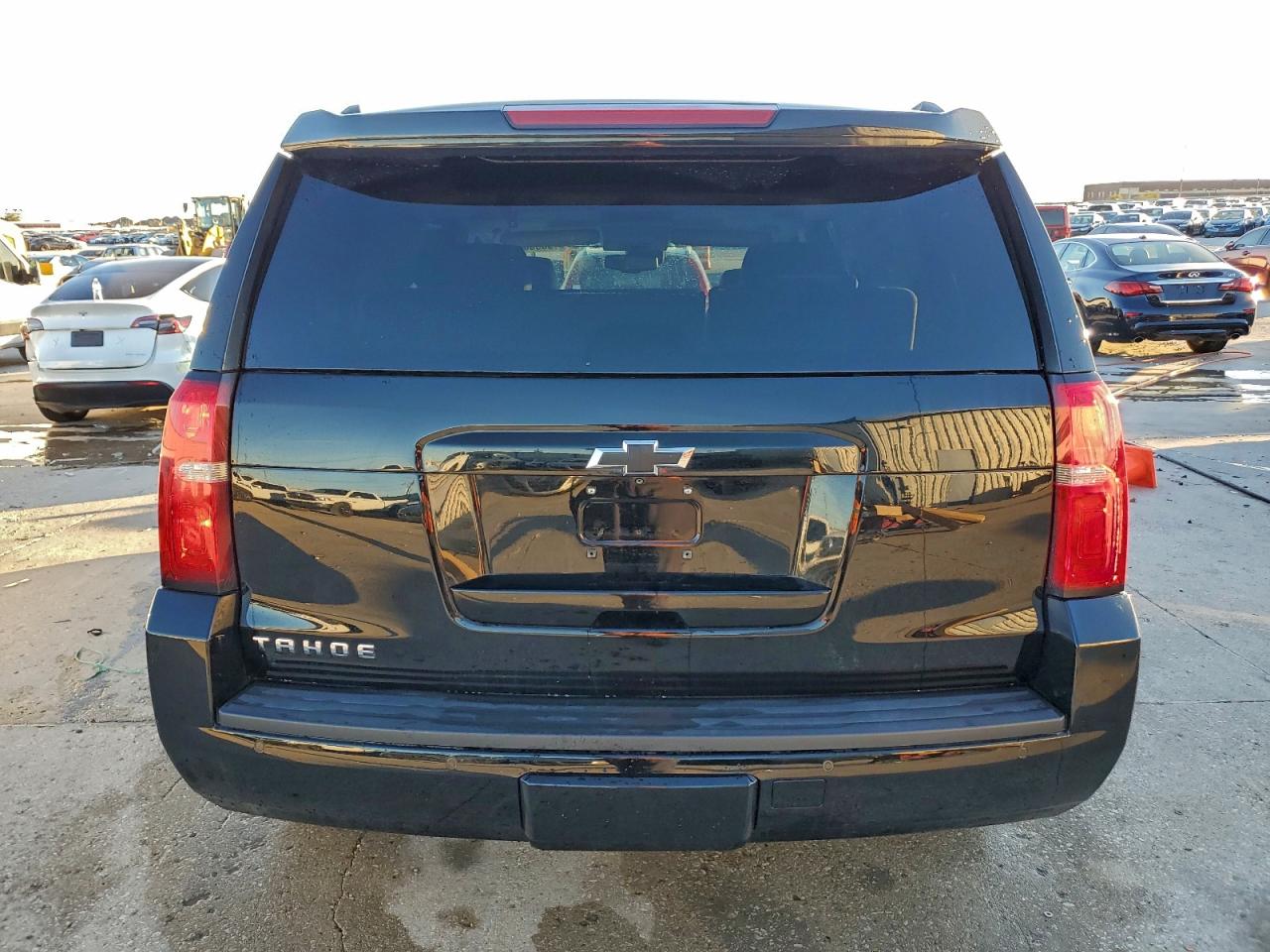 2017 Chevrolet Tahoe C1500 Lt VIN: 1GNSCBKC9HR350079 Lot: 93950015