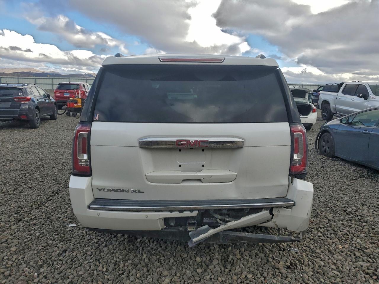 2016 GMC Yukon Xl Denali VIN: 1GKS2HKJ1GR362226 Lot: 93539795