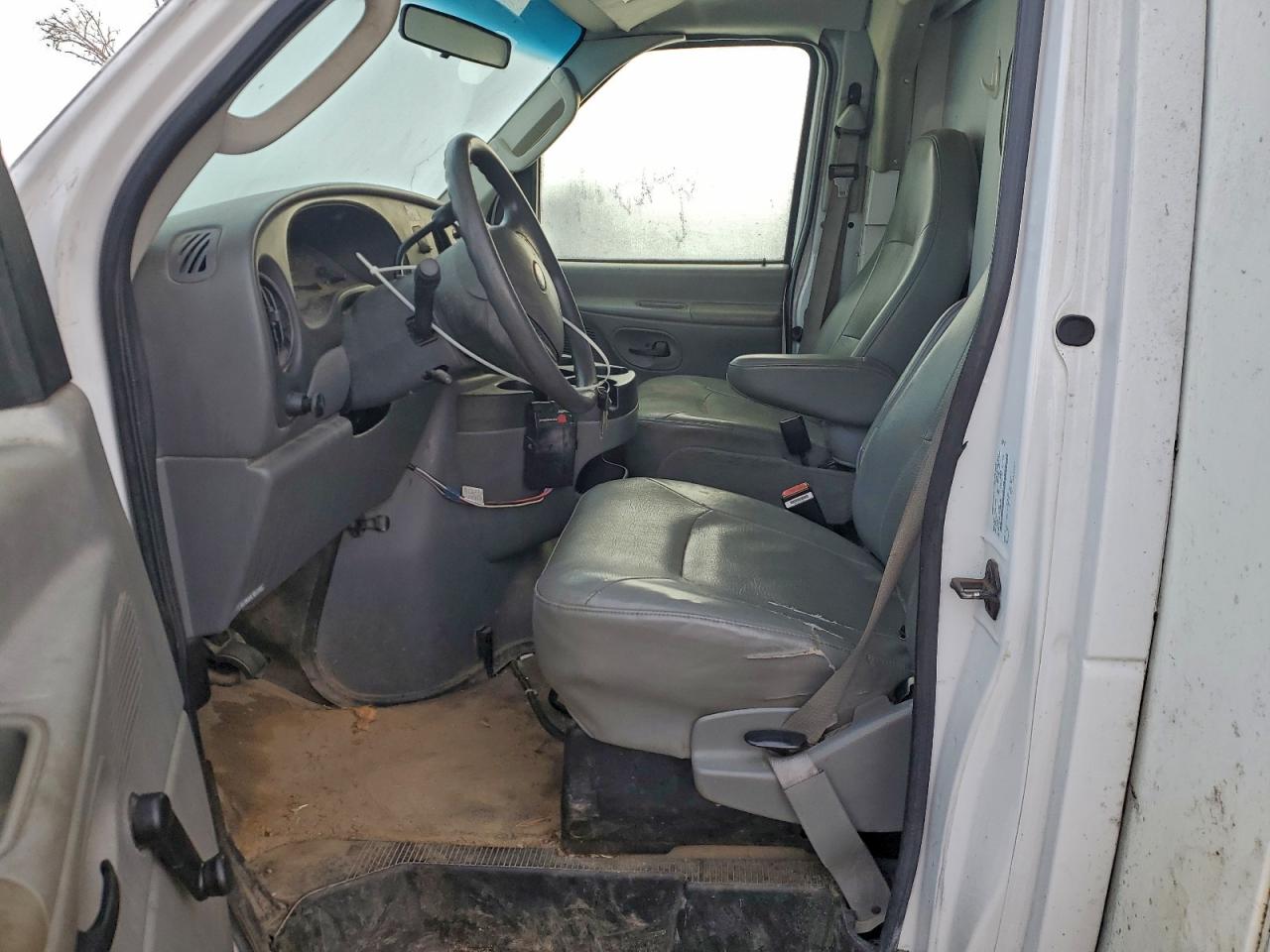 2006 Ford Econoline Utility / Service Truck VIN: 1FDWE35L86DA96196 Lot: 92184295