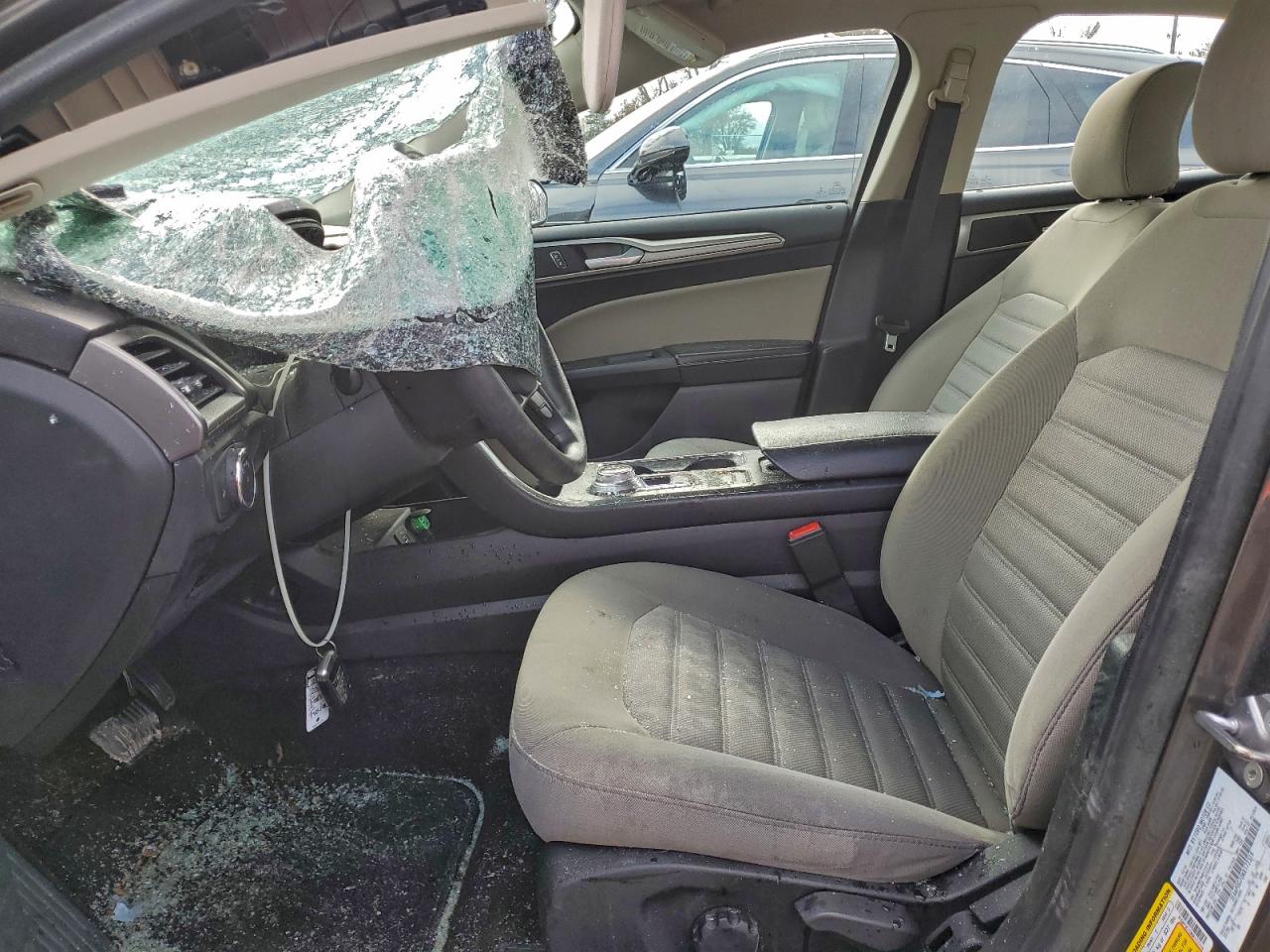 2019 Ford Fusion S VIN: 3FA6P0G70KR172319 Lot: 94105385