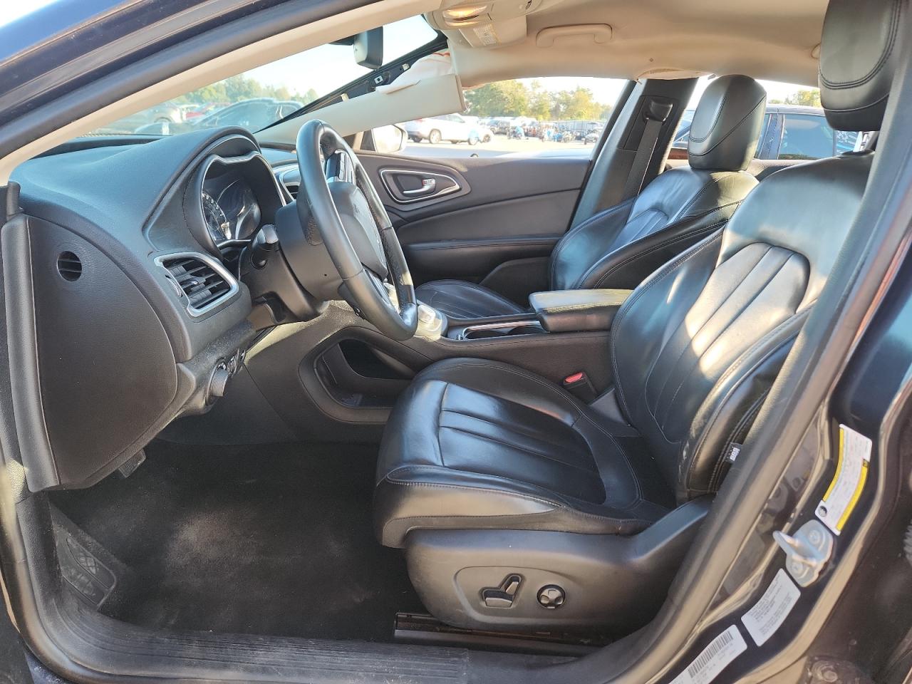 2017 Chrysler 200 Limited VIN: 1C3CCCAB8HN502702 Lot: 91478225