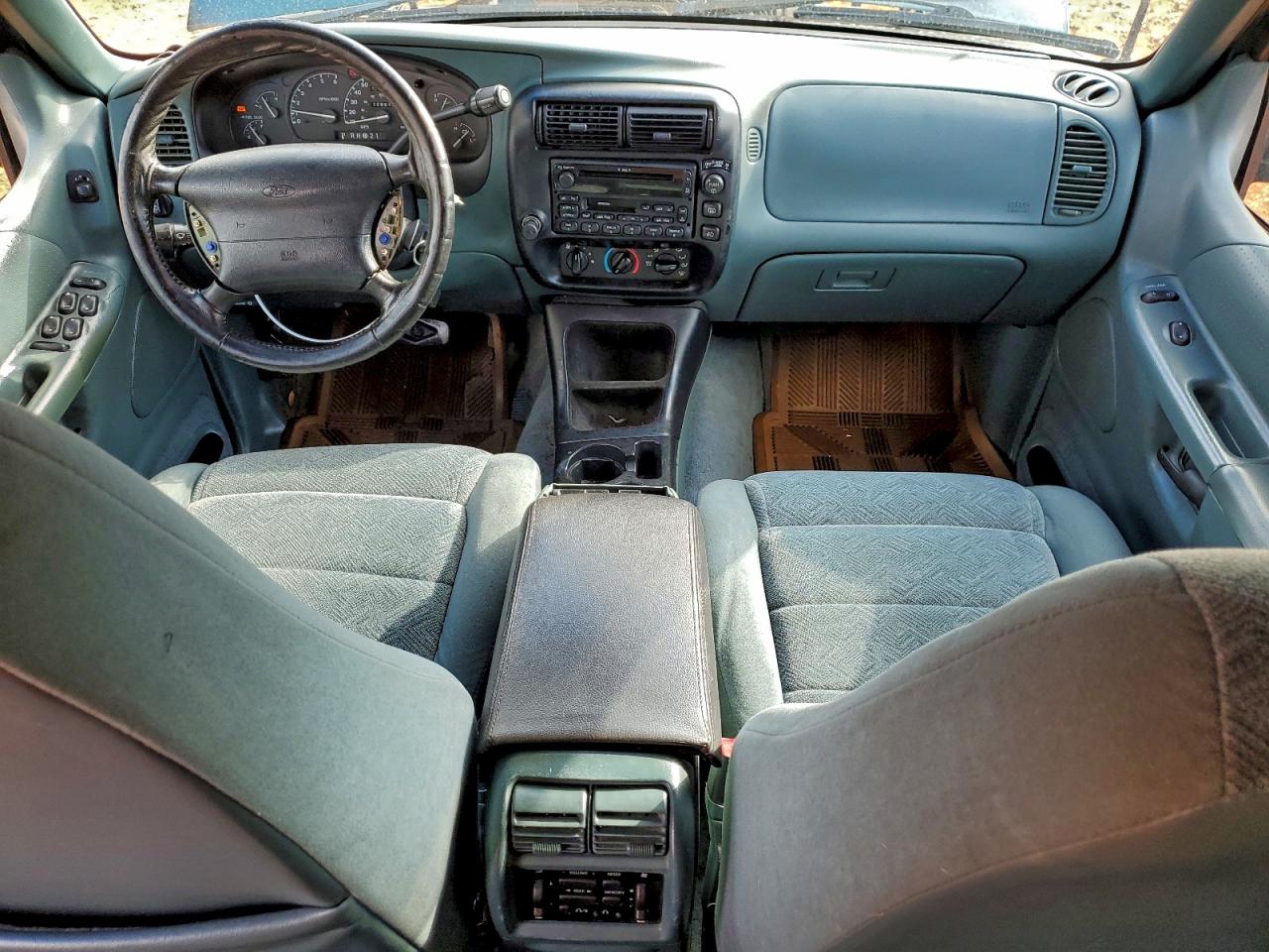 1998 Ford Explorer VIN: 1FMZU32PXWZC28854 Lot: 94300825