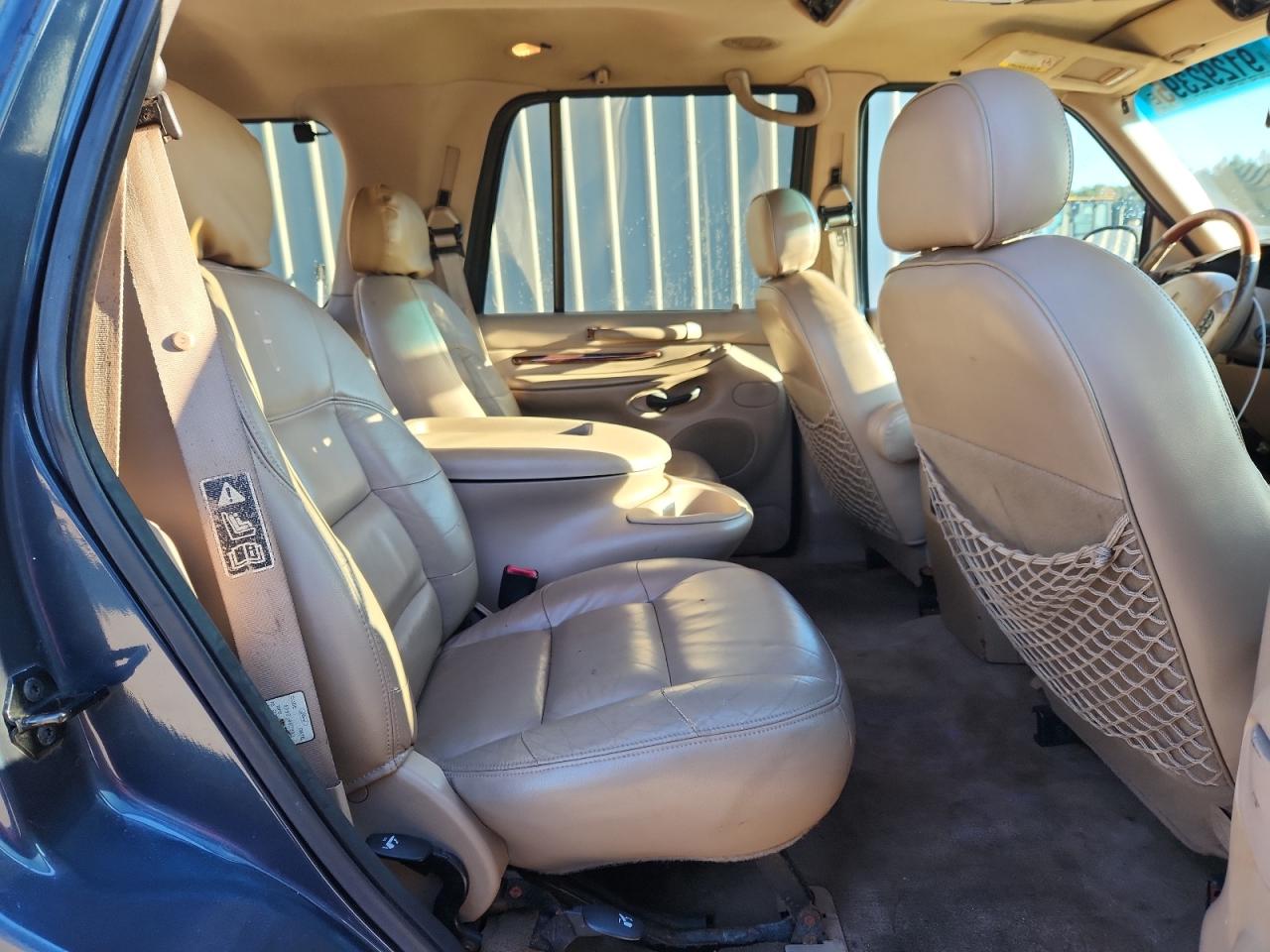 1999 Lincoln Navigator VIN: 5LMRU27L2XLJ10492 Lot: 91292395