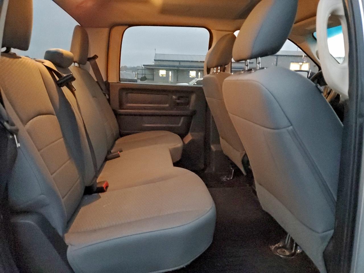 2017 Ram 1500 St VIN: 1C6RR7KT3HS698673 Lot: 93850085