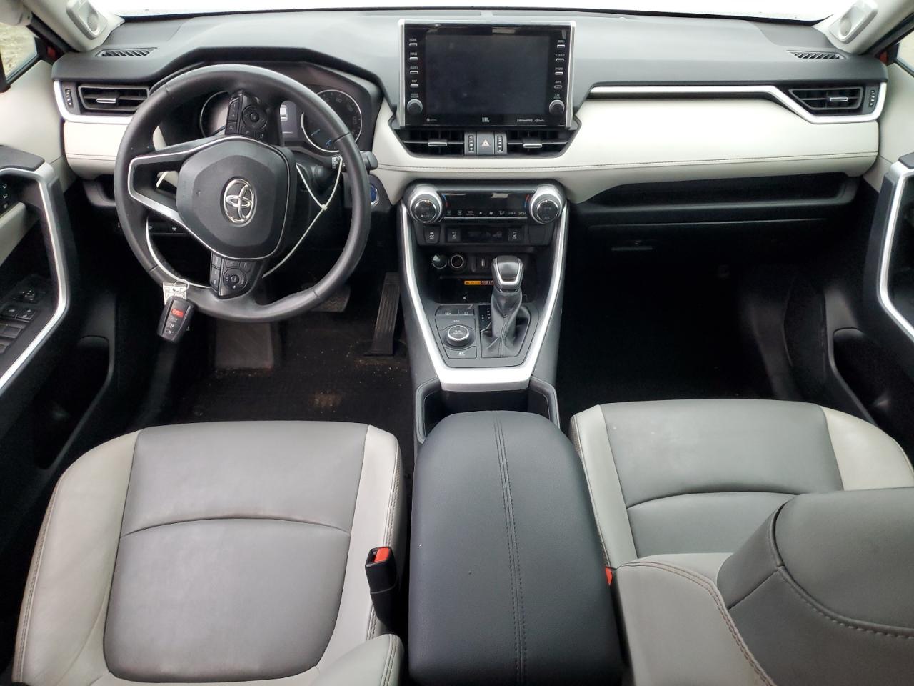 2022 Toyota Rav4 Xle Premium VIN: 2T3B6RFV3NW032555 Lot: 93449385