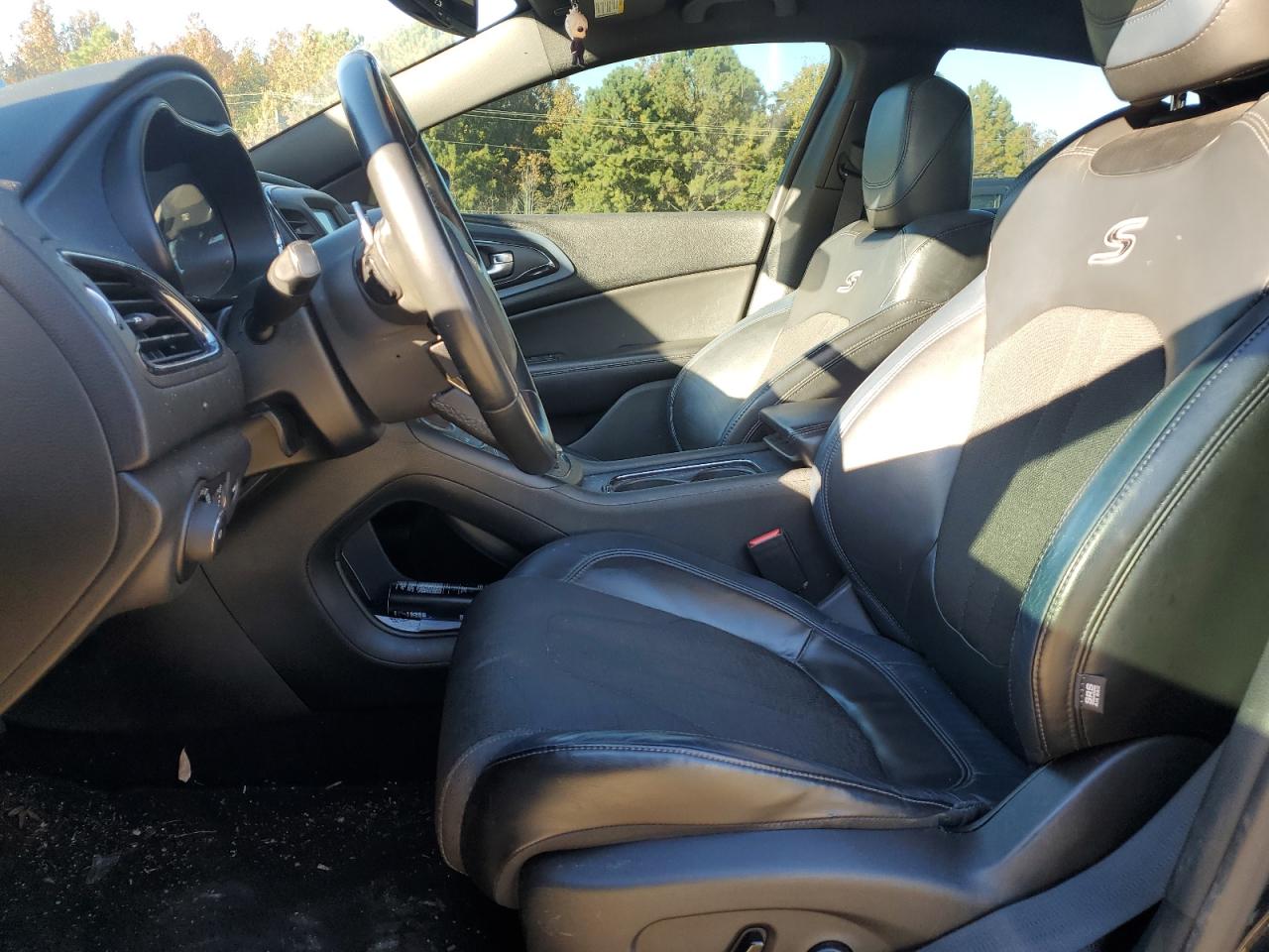 2015 Chrysler 200 S VIN: 1C3CCCBB2FN546402 Lot: 91445105