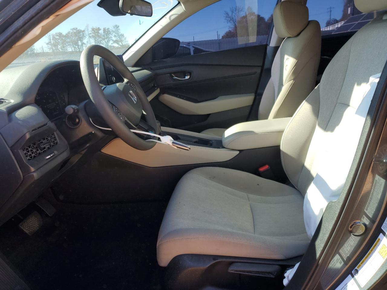 2025 Honda Accord Lx VIN: 1HGCY1F24SA016995 Lot: 85842755