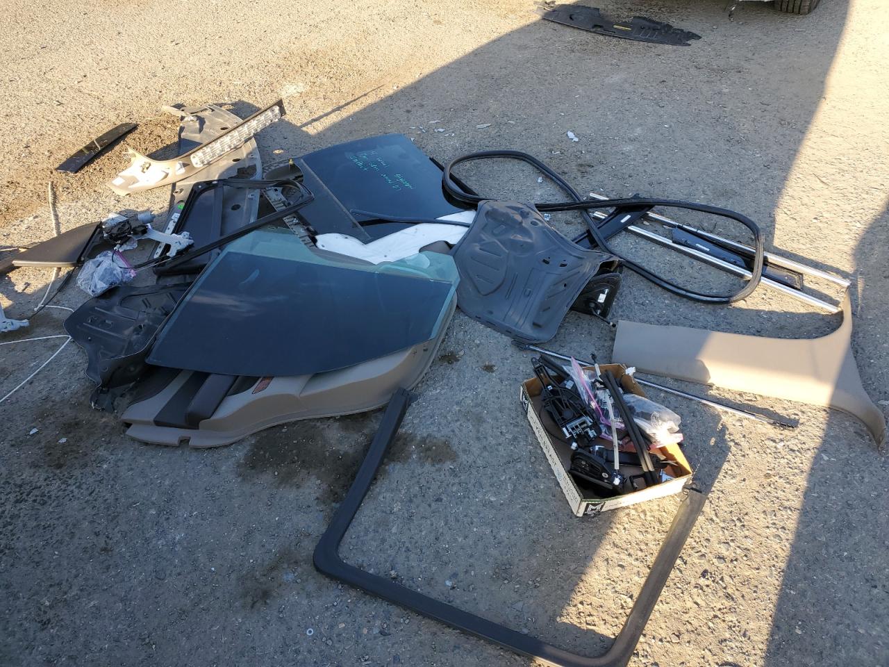 2015 Chevrolet Tahoe K1500 Ltz VIN: 1GNSKCKC3FR141782 Lot: 89855845